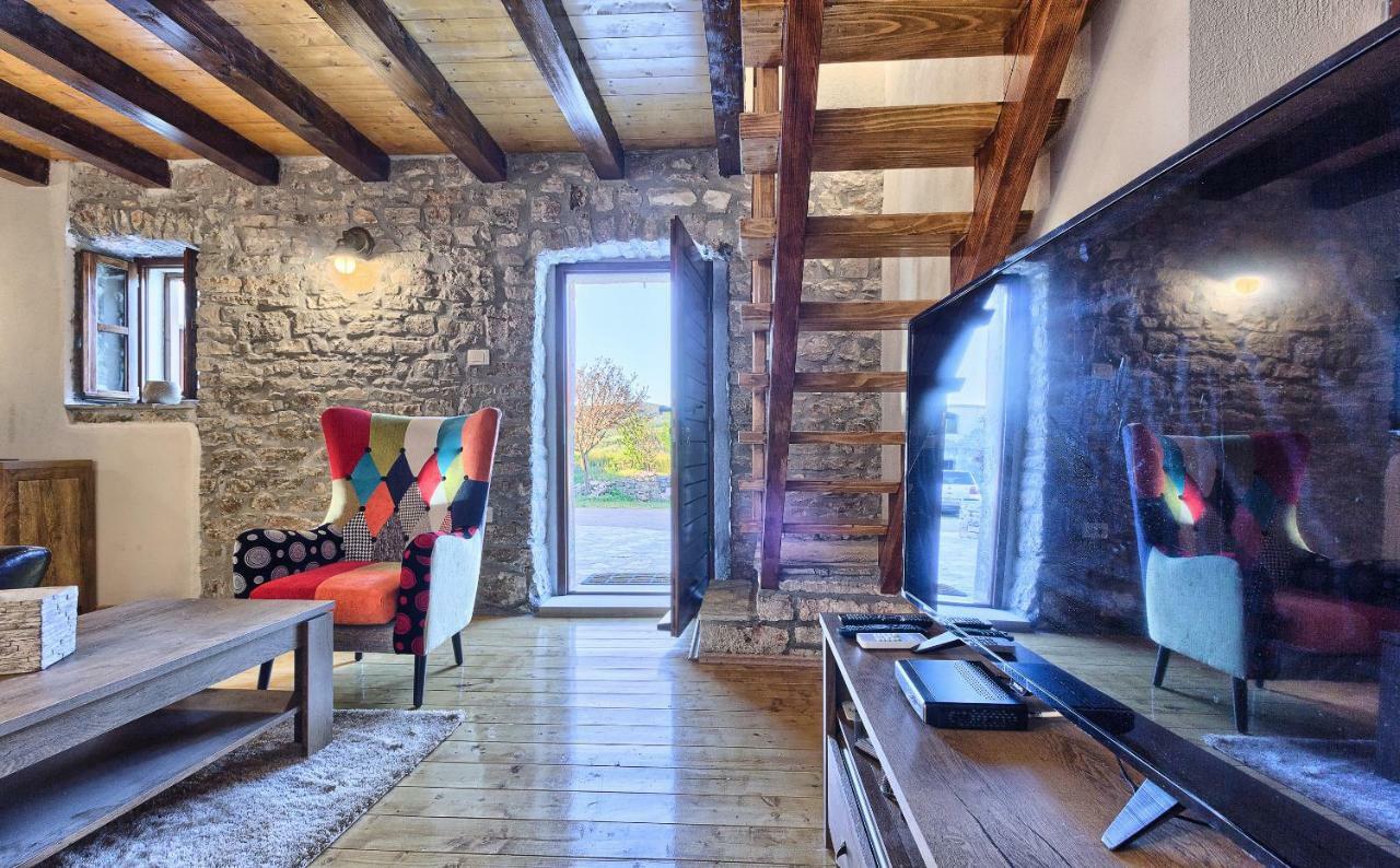 Dalmatia Stone House - Heated Pool Guest House Biorine Bagian luar foto