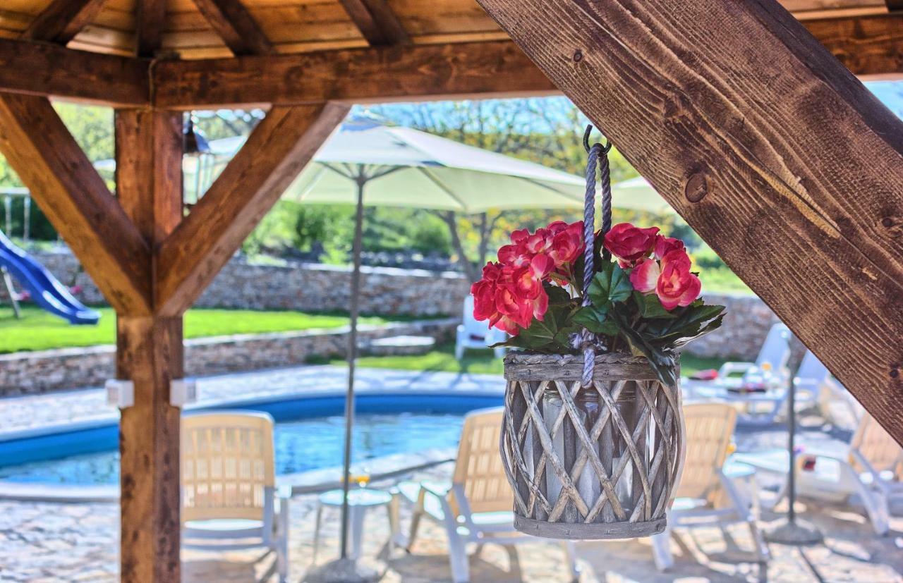 Dalmatia Stone House - Heated Pool Guest House Biorine Bagian luar foto