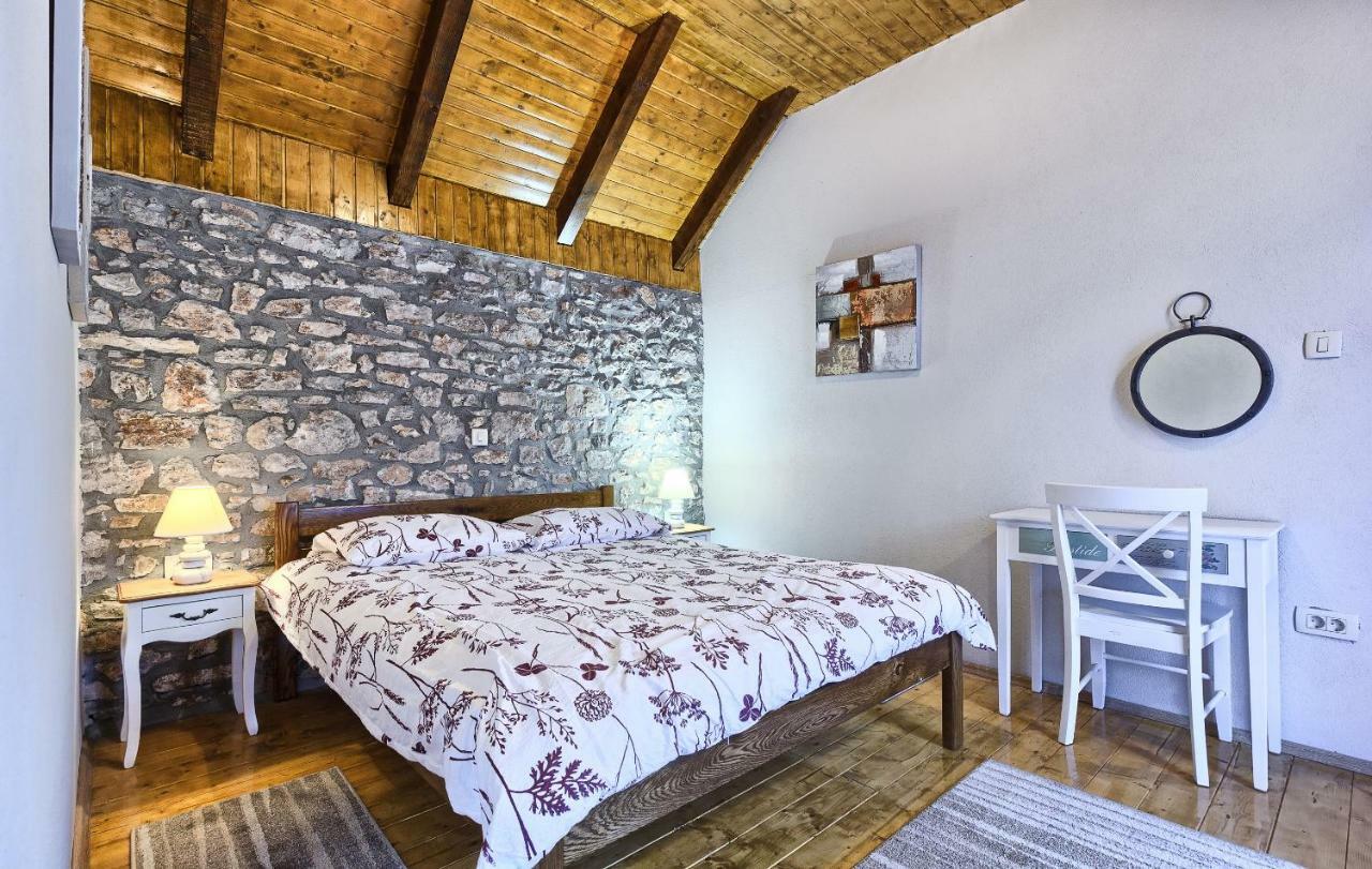 Dalmatia Stone House - Heated Pool Guest House Biorine Bagian luar foto