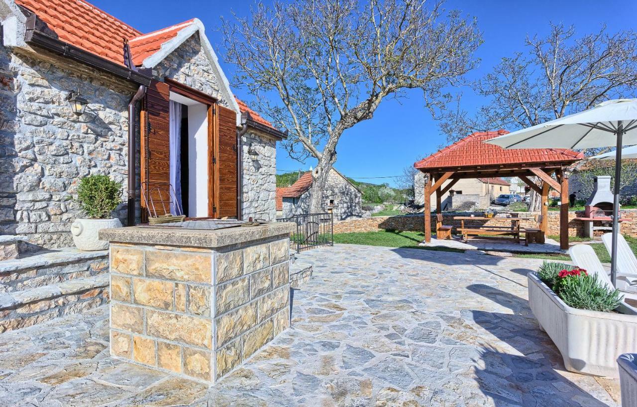 Dalmatia Stone House - Heated Pool Guest House Biorine Bagian luar foto