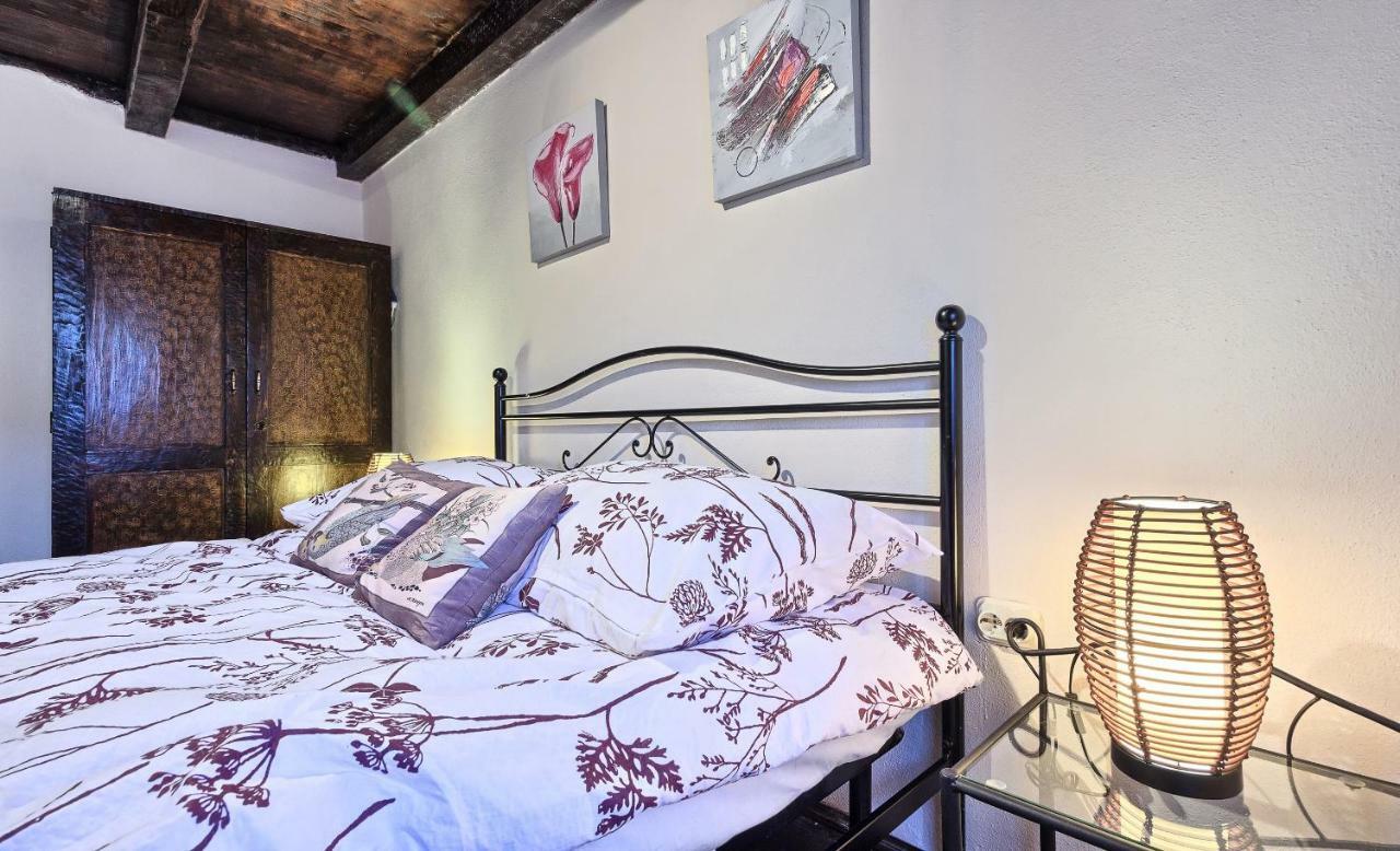 Dalmatia Stone House - Heated Pool Guest House Biorine Bagian luar foto